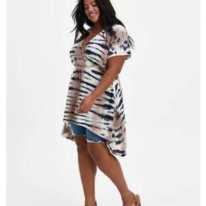 Torrid high low tunic animal print Size 3